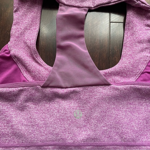 Lululemon Women's Scoop Neck Tank Top Size 8 Purple Pink Built In Bra Activewear - Picture 3 of 7